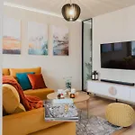 Apartman Days - Two-bedroom With Workspace And 200mbps Wifi Prága