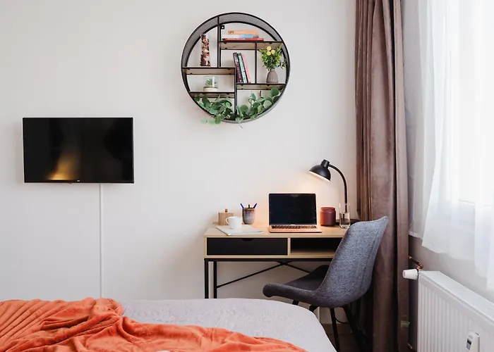 דירה Days - Two-bedroom With Workspace And 200mbps Wifi פראג