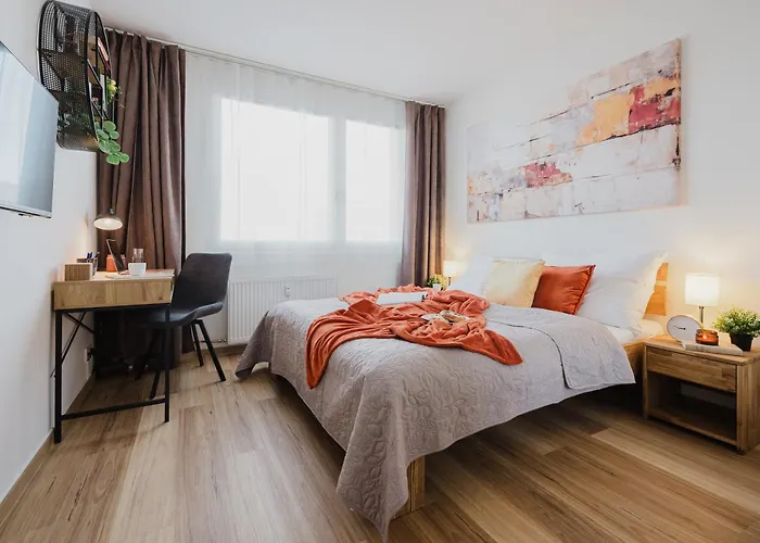 דירה Days - Two-bedroom With Workspace And 200mbps Wifi פראג